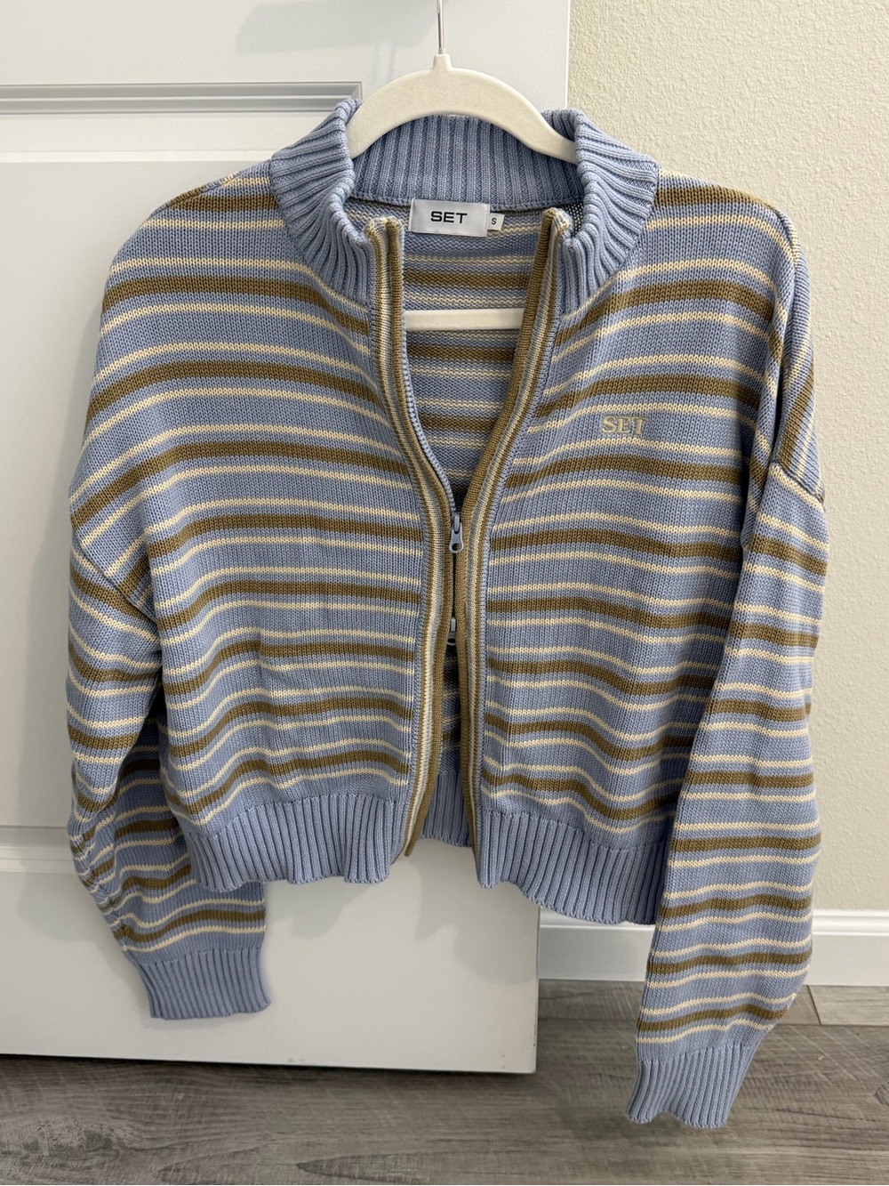 Set Active Weekend Knit Weekend Stripe Funnel Zip Palmetto Small Brand New